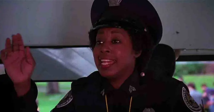 A atriz Marion Ramsey, em cena de 'Loucademia de Polícia'. Foto: Warner Bros