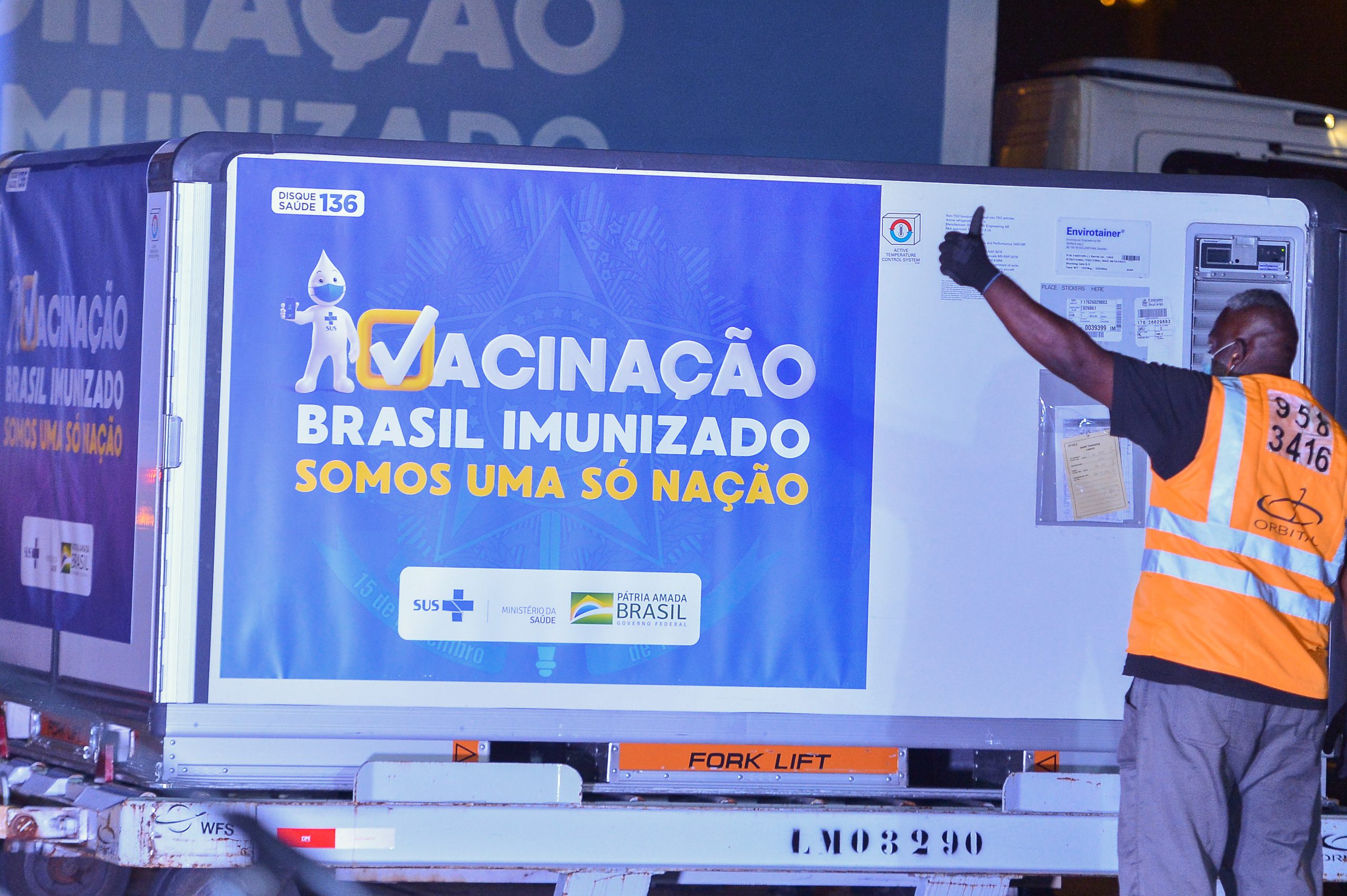 Butantan recebe matéria-prima para 8 milhões de doses de vacina. Foto: Nayara Halm/FotoArena/Estadão Conteúdo