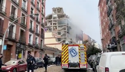 Explosão no centro de Madri derruba parte de prédio e deixa feridos. Foto: Reprodução/Twitter