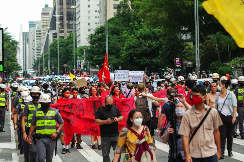 Manifestação Fora Bolsonaro realizada na Avenida Paulista, na cidade de São Paulo, neste domingo, (31). Foto: Roberto Sungi/Futura Press/Estadão Conteúdo