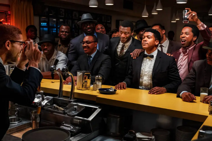 Grupo. Malcolm X (Kingsley Ben-Adir) clica Sam Cooke (Leslie Odom Jr.), Cassius Clay (Eli Goree) e Jim Brown (Aldis Hodge). Foto: Patti Perret/Amazon Studios