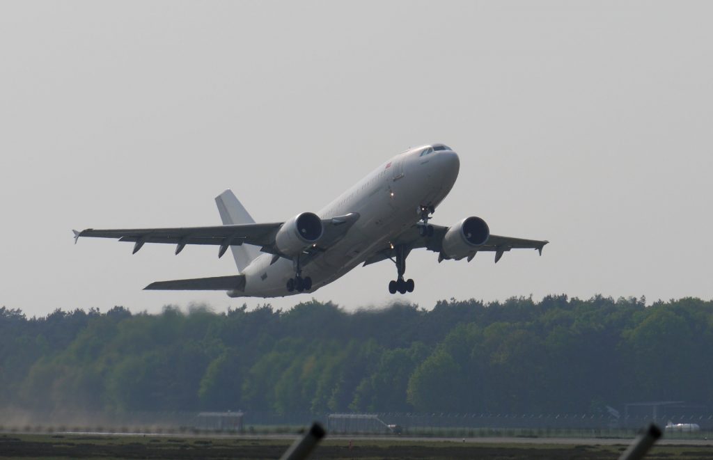 Início da vacinação no Brasil traz alívio para aéreas, mas incertezas persistem. Foto: Erich Westendarp/Pixabay