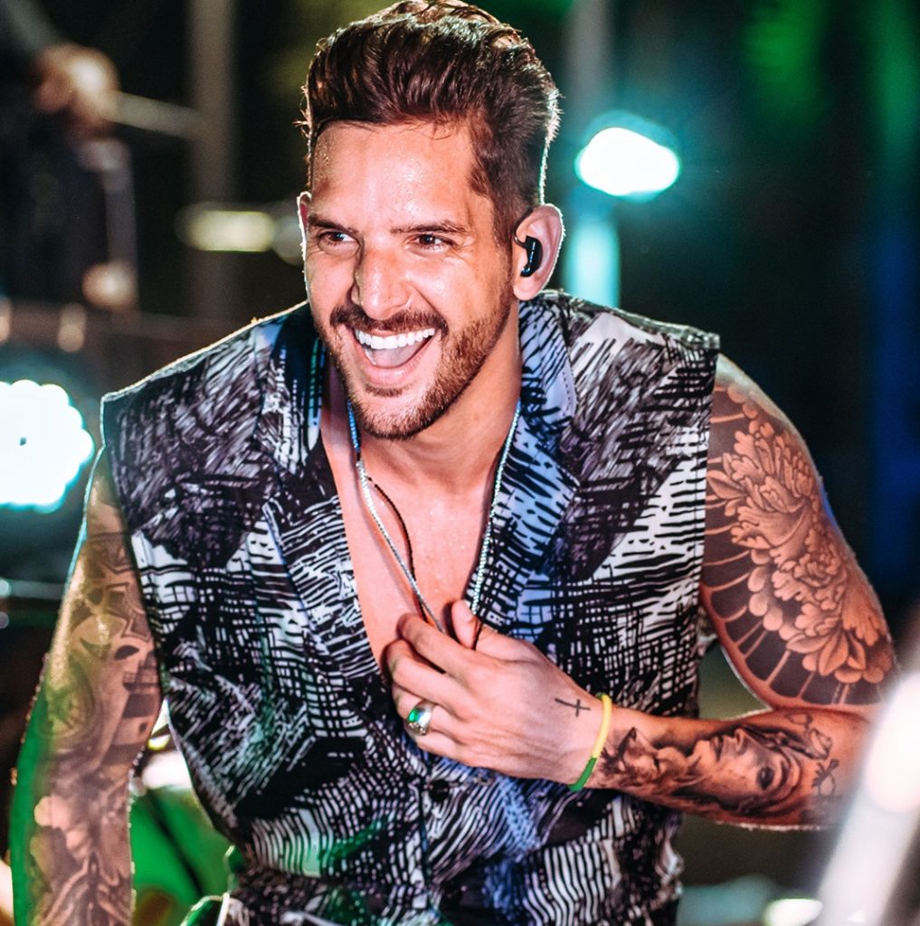 Comandada pelo cantor Felipe Pezzoni, a banda baiana apresenta show com seus maiores sucessos nesta sexta (26). (Reprodução: Facebook)