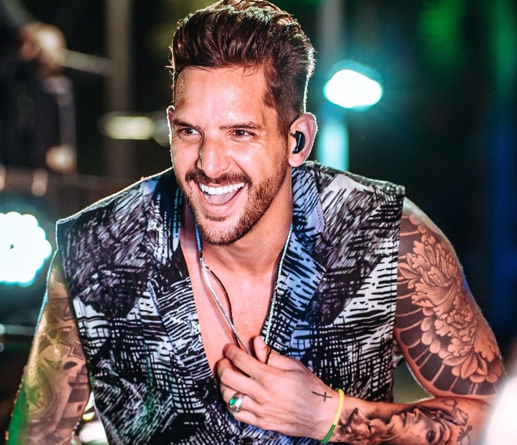 Comandada pelo cantor Felipe Pezzoni, a banda baiana apresenta show com seus maiores sucessos nesta sexta (26). (Reprodução: Facebook)