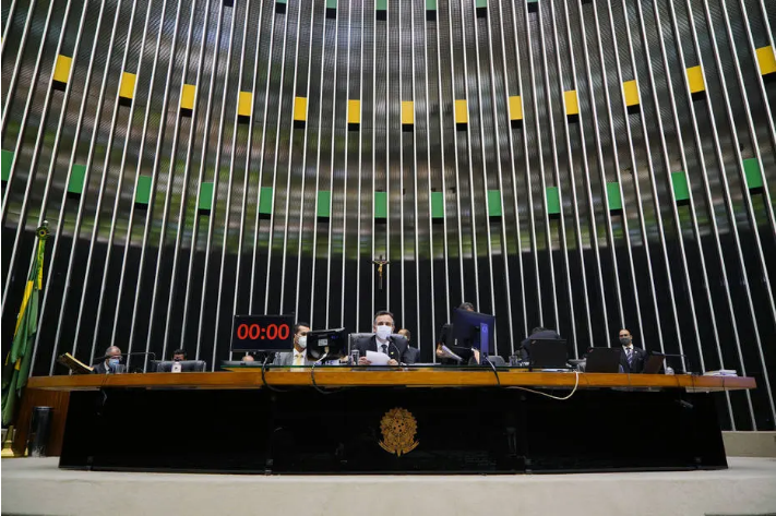Aumento das emendas parlamentares foi defendido durante votação do Orçamento, apesar dos efeitos da covid. Foto: Pablo Valadares/Câmara dos Deputados