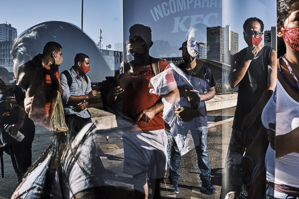 Exposição "Olhares Sobre a Pandemia" da Mosaico Fotogaleria. (Foto: Gustavo Minas)