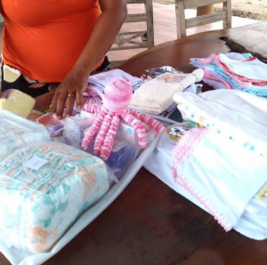 Voluntárias produzem e doam kits para gestantes de Vila Velha. Foto: Reprodução/Instagram