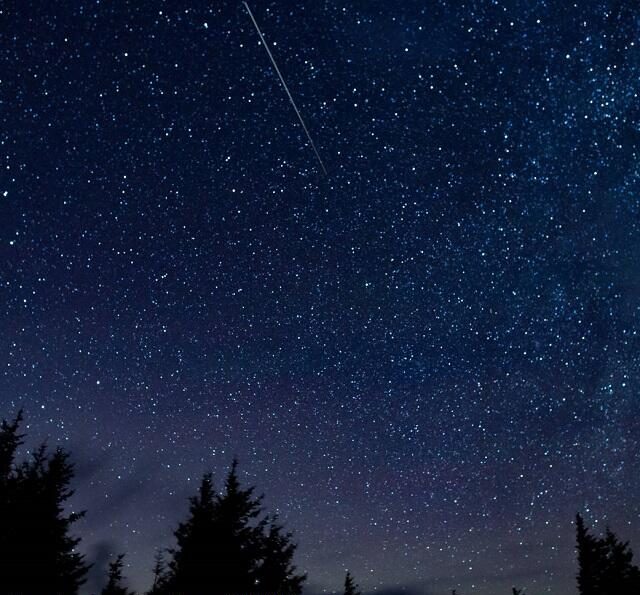 Chuva de meteros Perseidas em 13 de agosto de 2015. Foto: NASA/Bill Ingalls