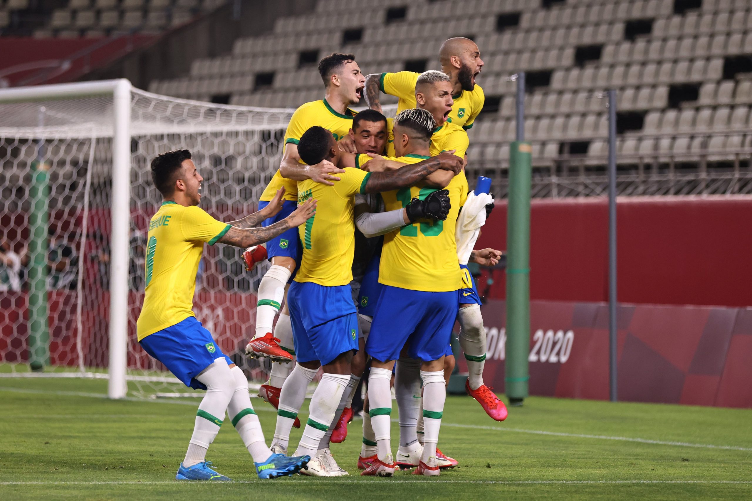 Jogadores da seleção brasileira comemoram vitória nos pênaltis. Foto: Twitter/Jogos Olímpicos
