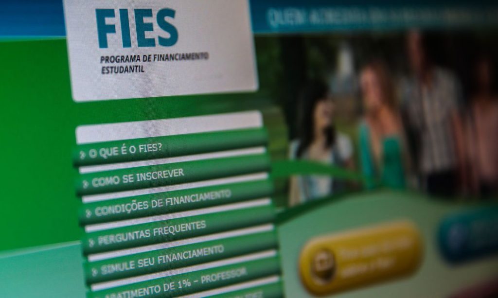 Em 2021, o Fies tem a oferta de 93 mil vagas. Nesta seleção do segundo semestre, estão disponíveis 69 mil vagas distribuídas em 23.320 cursos. Foto: Marcello Casal Jr./Agência Brasil