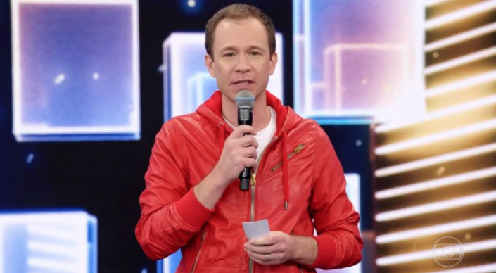 Tiago Leifert no 'Domingão do Faustão' Foto: Reprodução de 'Domingão do Faustão' (2021) / Globo
