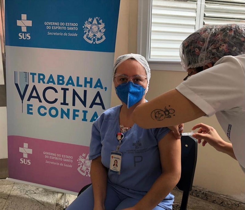 Estado inicia distribuição de doses de reforço para trabalhadores da saúde. Foto: Divulgação/Sesa