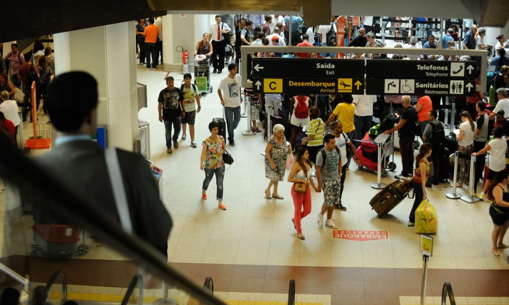 As malas estão desaparecendo!, Aeroporto: Área Restrita