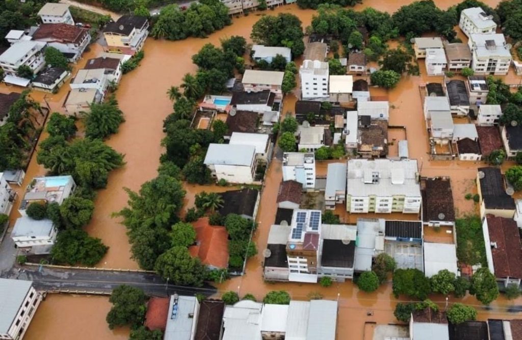 Ruas alagadas em Castelo. Foto: Reprodução/Instagram/Capixaba da Gema