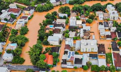 Ruas ficam alagadas após rio transbordar em Castelo. Foto: @portalcastelo/Prefeitura de Castelo