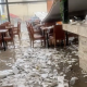 Teto de restaurante desabou com a tempestade em Guarapari. Foto: Reprodução