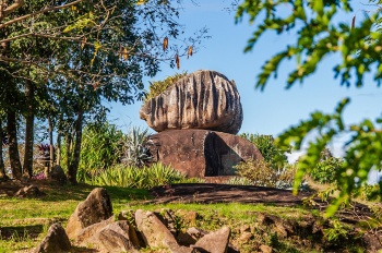 Pedra da Cebola localizada no parque que da nome à pedra, na Mata da Praia, em Vitória