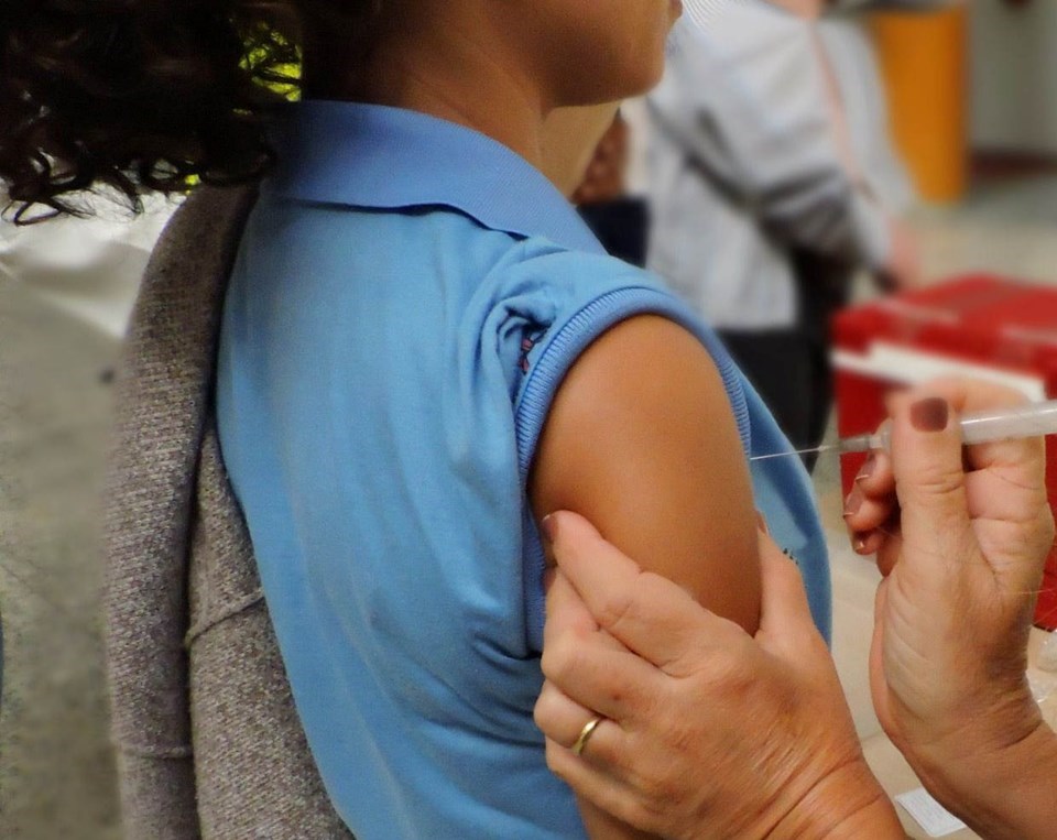 Vacinação de adolescentes com dose de reforço será realizada no ES. Foto: Divulgação/Sesa