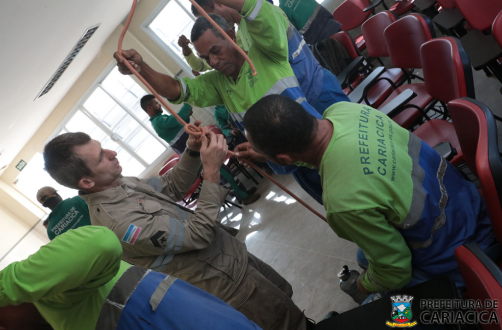 Cariacica oferece curso de formação de coletores alpinistas. Foto: Claudio Postay
