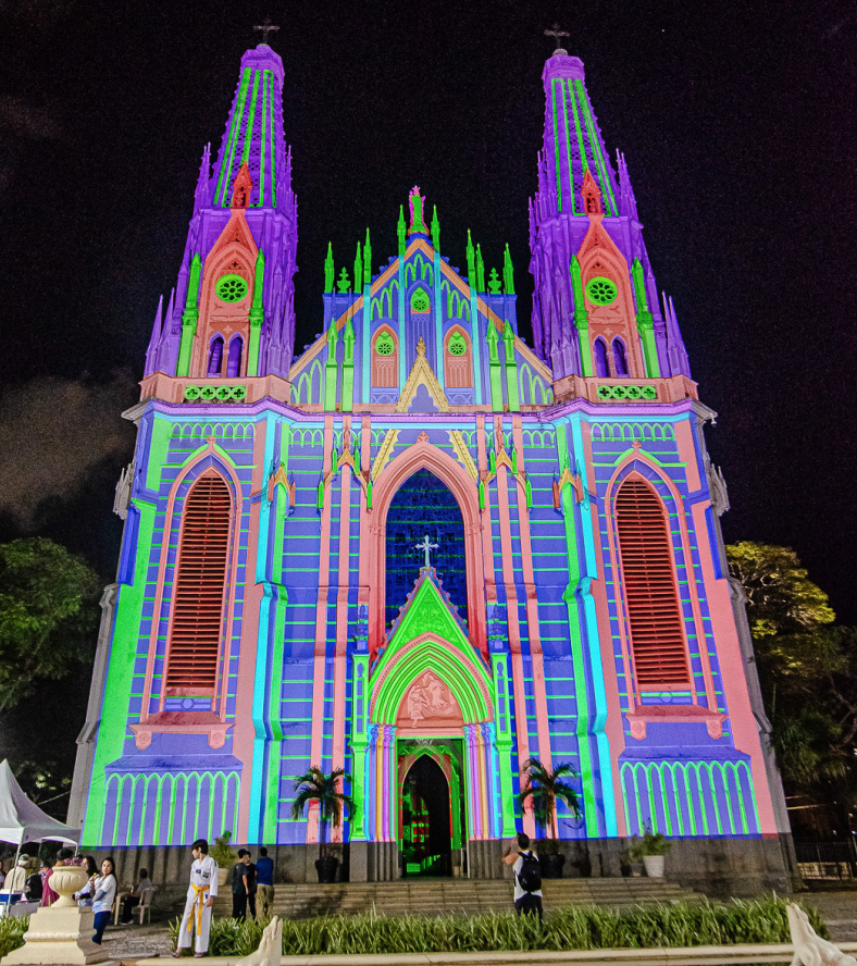 Iluminação na Catedral de Vitória. Foto: Divulgação