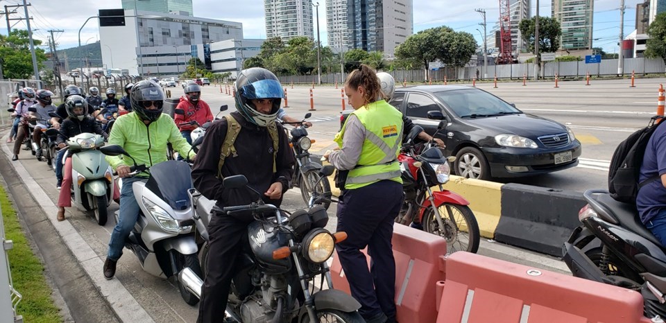 Cobrança de moto na Terceira Ponte. Foto: Divulgação/Governo do Estado