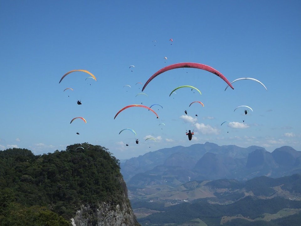 Parapente em Castelo. Foto: Divulgação/Sesport
