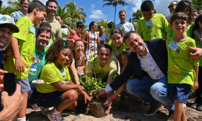 Lançamento da recuperação da restinga da Curva da Juerema, em Vitória. Foto: Leonardo Duarte