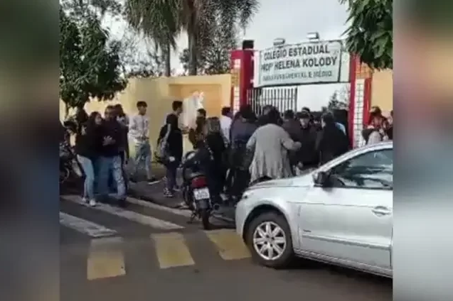 Vídeos mostram momentos de pânico entre os alunos durante ataque a escola no Paraná. Foto: Reprodução/Facebook