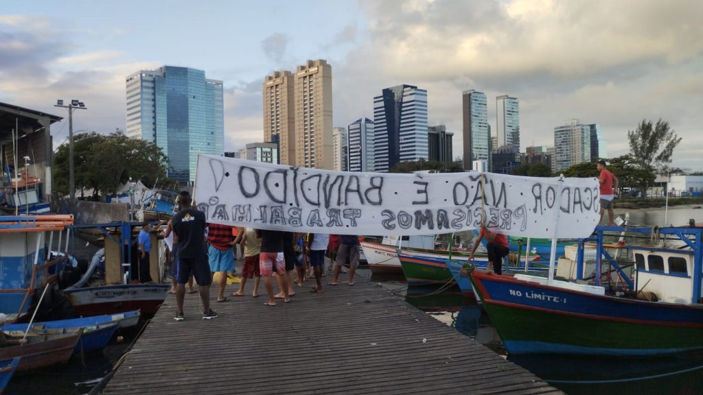 Pescadores protestam na Enseada do Suá, em Vitória: Foto: Arquivo Pessoal/Valquírio Loureiro