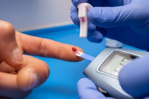 O diabetes é uma das 10 principais causas de morte e incapacidade do planeta. Foto: Wirestock/Freepik