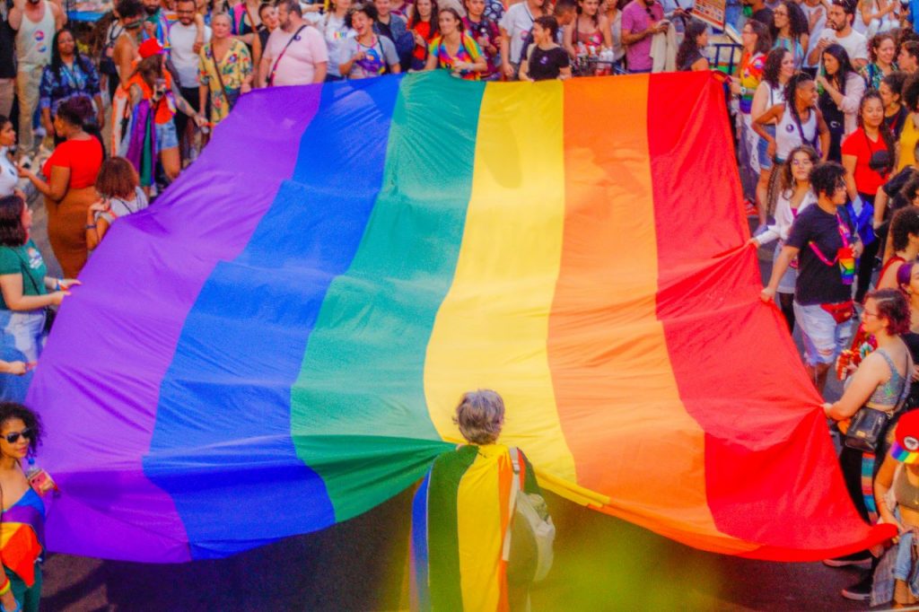 A sigla LGBTQIAP+ engloba orientações sexuais e identidades de gênero. Foto: Elineudo Meira/@fotografia.75