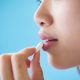 O paracetamol é um dos medicamentos isentos de prescrição mais vendidos no Brasil e em diversos outros países. Foto: jcomp/Freepik
