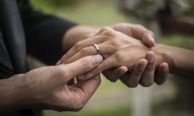 casamento; aliança; casal; regime de bens