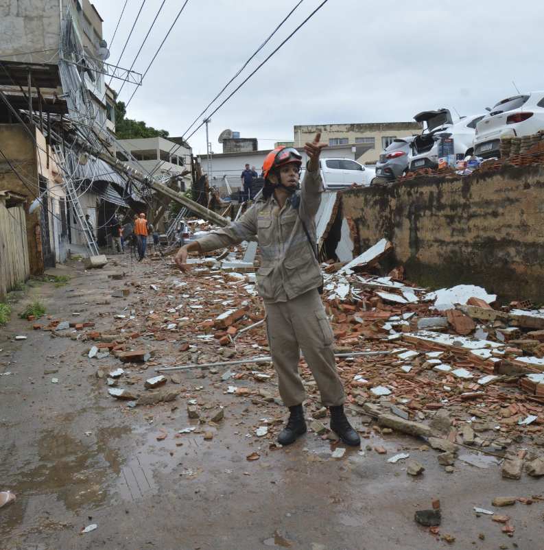 Chuva e vento forte causam destruição em Colatina. Foto: Divulgação/Prefeitura de Colatina