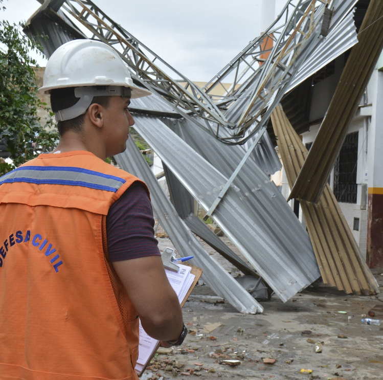 Vento forte e chuva causam destruição em Colatina. Foto: Divulgação/Prefeitura de Colatina