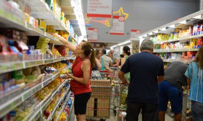 Feriado irá alterar o horário de funcionamento do mercado. Foto: Tânia Rêgo/Agência Brasil