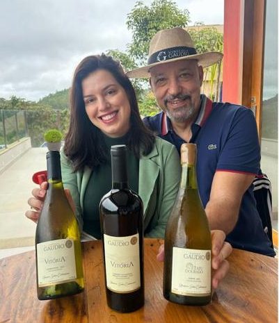 Os proprietários da vinícola Gaudio, Thaiz e Paulo Gaudio. foto: Divulgação