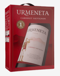 O vinho chileno Urmeneta é vendido em caixa de três litros.