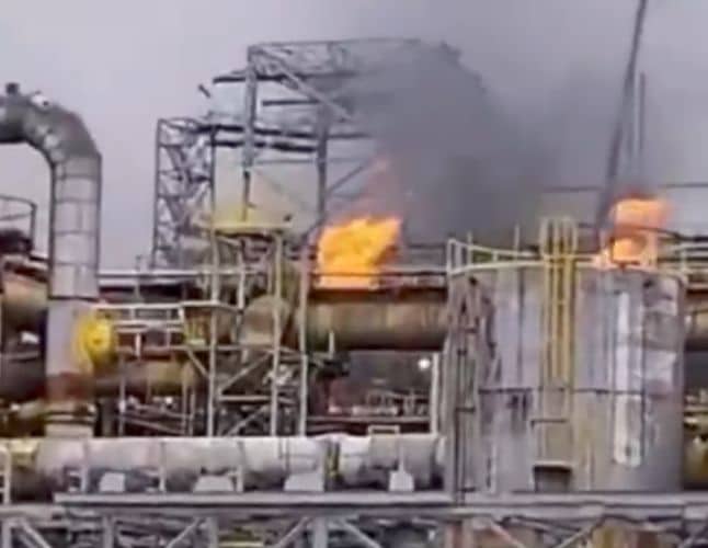 O princípio de incêndio atingiu um cabo elétrico na coqueria siderúrgica ArcelorMittal, unidade de Tubarão, na Serra
