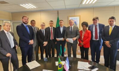 Renato Casagrande em reunião com deputados e senadores sobre a reconstrução do Sul do Espírito Santo após os impactos das chuvas fortes