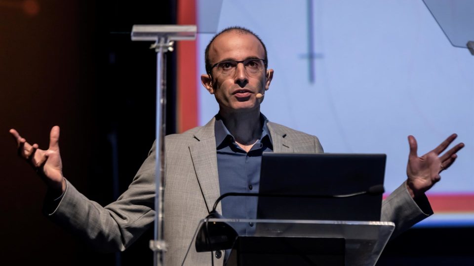 Yuval Harari é um dos maiores escritores da atualidade. Foto: Reprodução