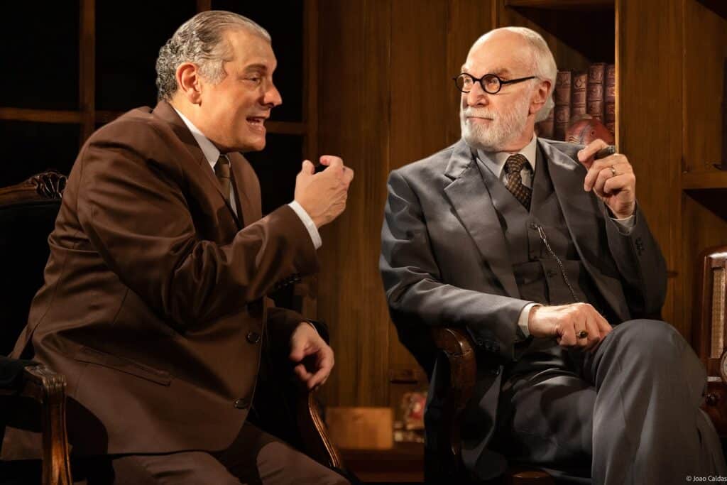 Odilon Wagner e Marcello Airoldi são as estrelas de "A Última Sessão de Freud". Foto: João Caldas