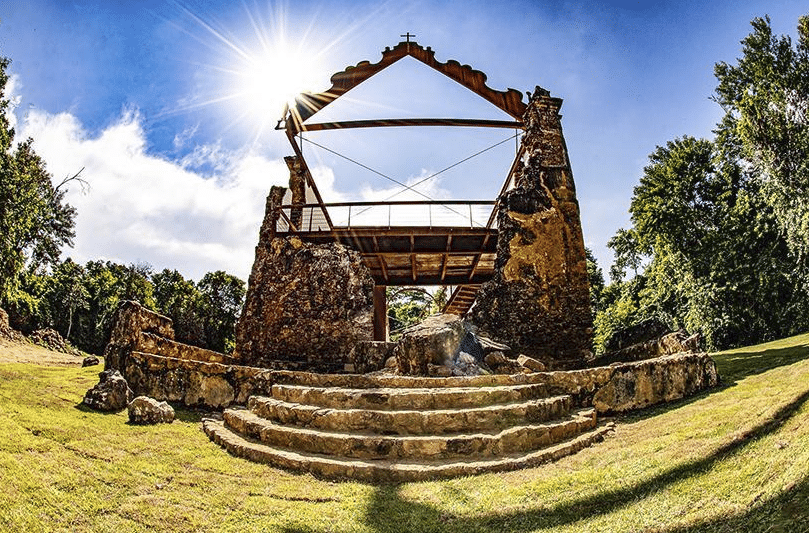 Ruínas de São José do Queimado, em Serra-Sede