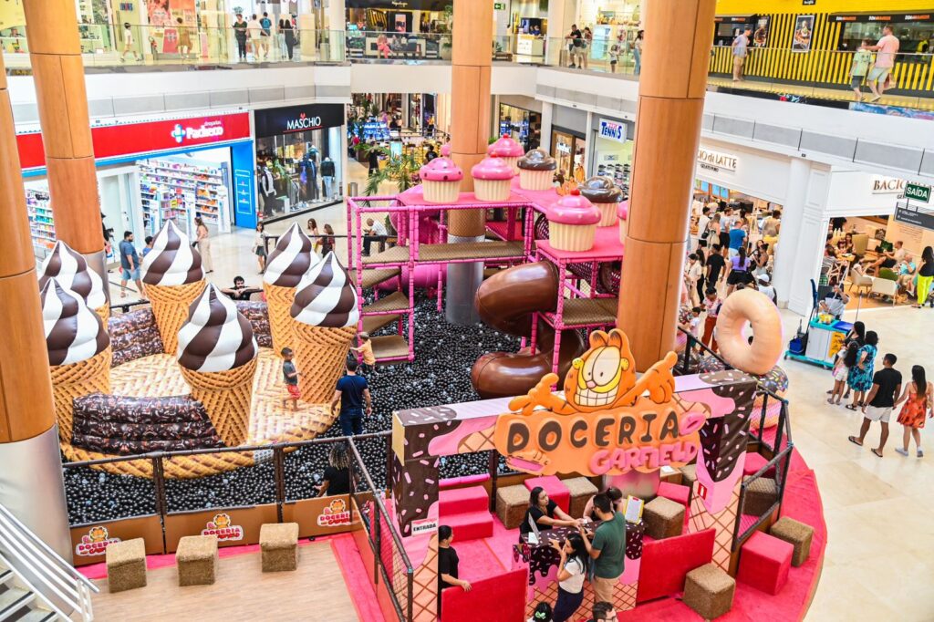 decoração da Doceria do Garfield, na Praça Central do Shopping Vitória