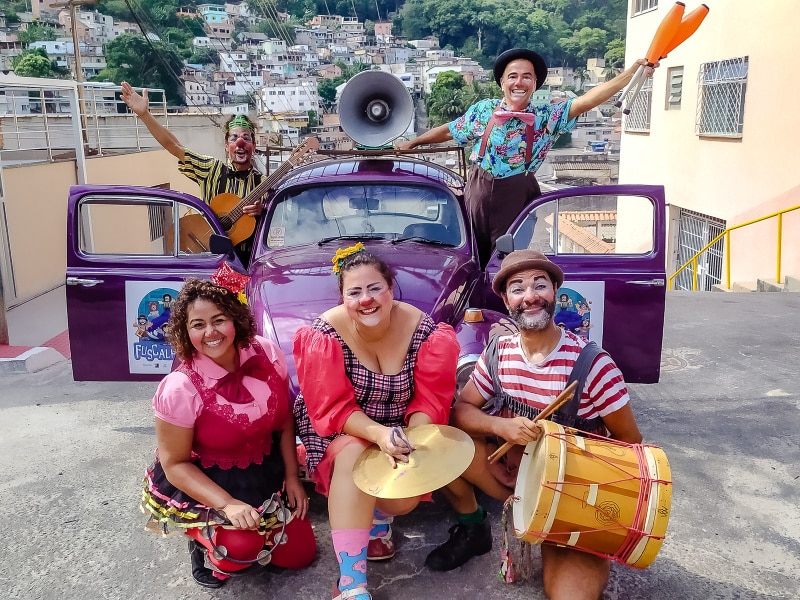 Fuscalhaços com fusca roso no Bairro Piedade, em Vitória