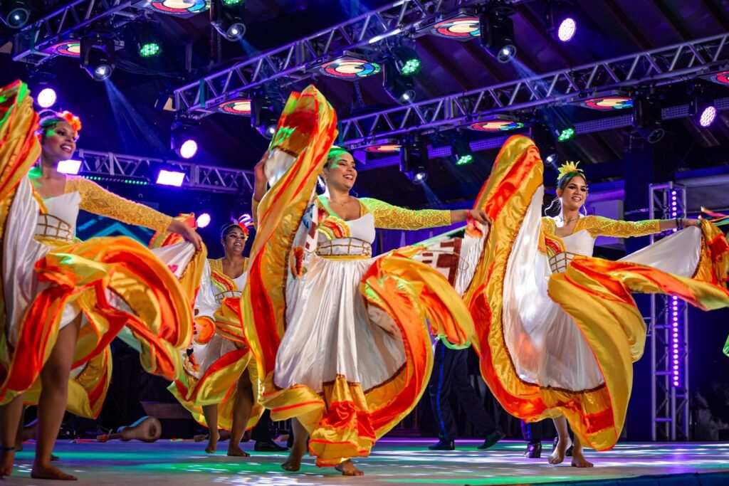 Grupo de Danca Flor de Atalaia, do Mato Grosso, é uma das atrações do III Festival Vix de Dancas Populares