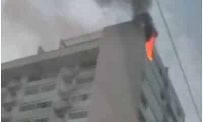 Incêndio em apartamento do edifício Chiabai Martins que fica na Rodovia do Sol, no bairro Praia de Itaparica, em Vila Velha