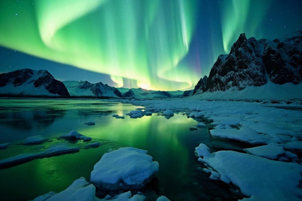 Aurora Boreal vista de um lugar muito gelo e água