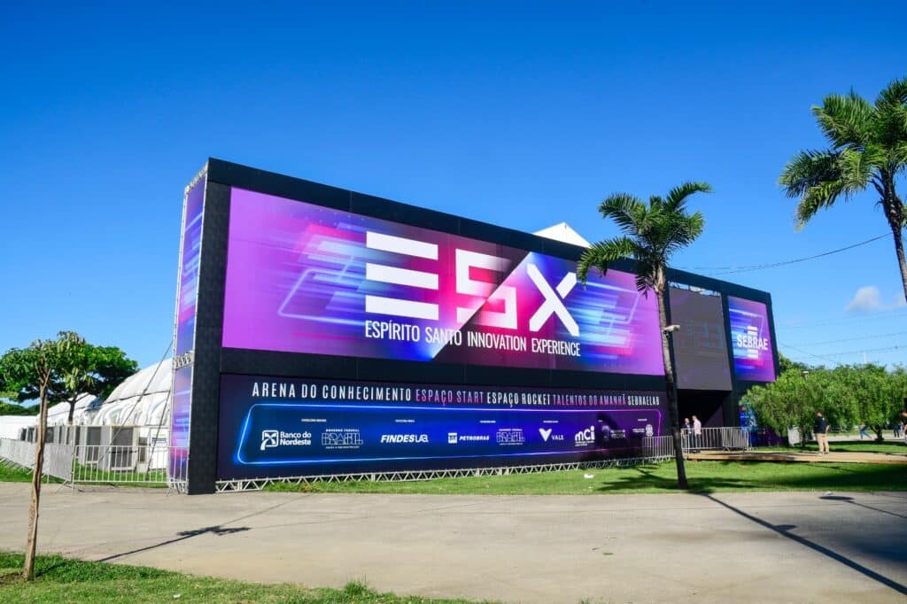 Fachada da ESX 2023 em Vitória