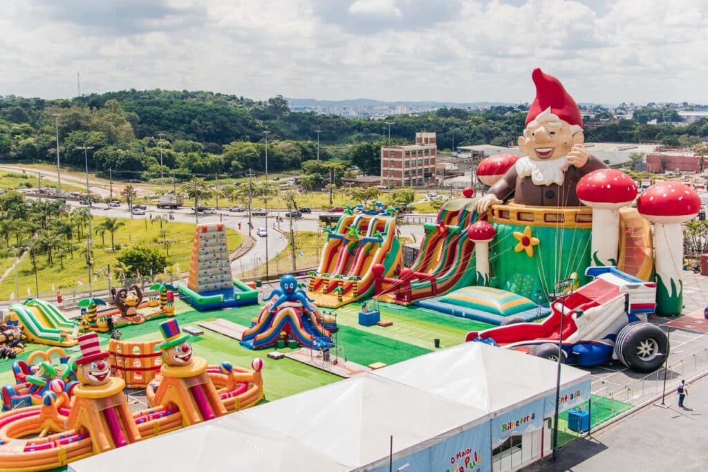 Pula Pula Park tem o maior brinquedo inflável do mundo. Foto: Divulgação